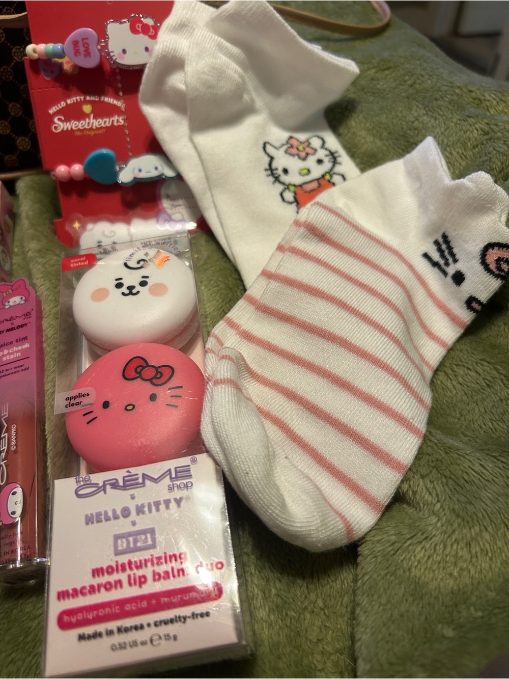 Hello Kitty Bundle accessories and makeup & more 21 items - Picture 6 of 9